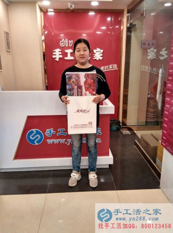 欲組織人做手工活串珠繡賺錢，邯鄲臨漳縣楊女士來手工活之家考察(圖1)