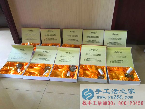 串珠繡所需要的特制線的特寫(xiě)