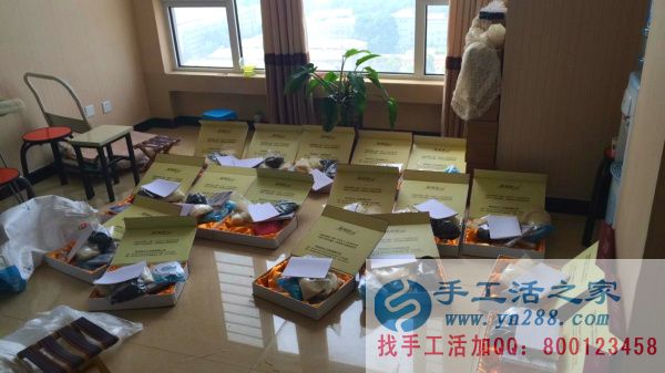 所有的材料已放齊全，等待密封