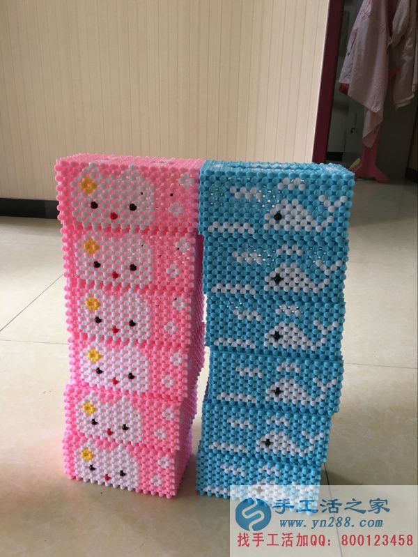 粉色與藍色串珠作品是小編的最愛哦，你喜歡嗎？
