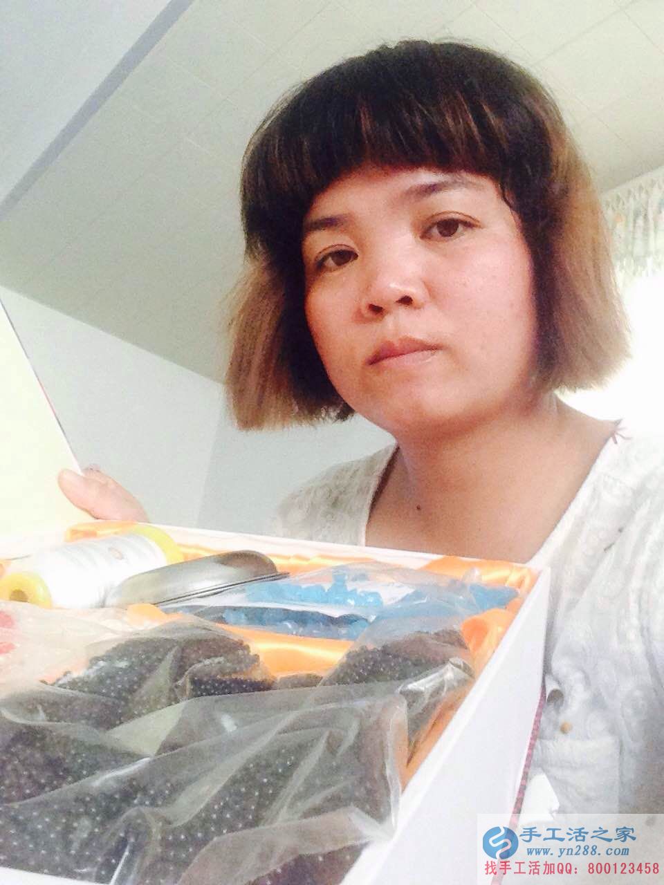 適合家庭婦女做的手工活，廣東佛山錢女士找到手工活串珠繡