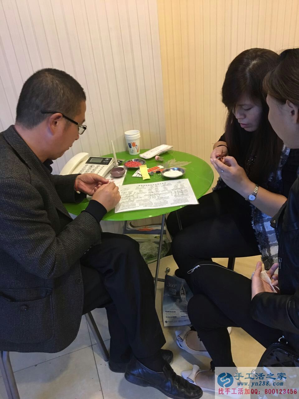 江蘇阜寧縣崔先生夫婦來手工活之家考察成功加入村代理！