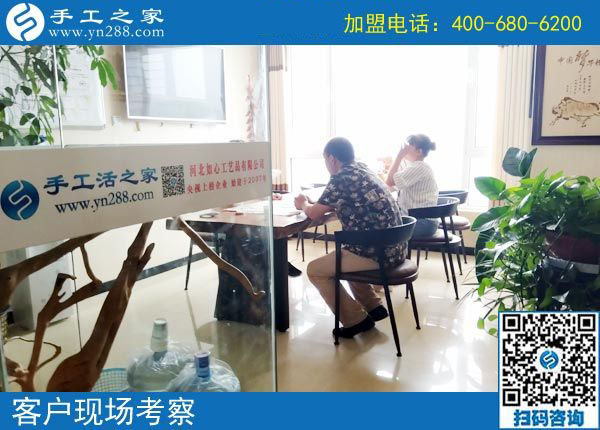 樸素能干，重慶黃女士一直在上班之外還做手工活賺錢(qián)
