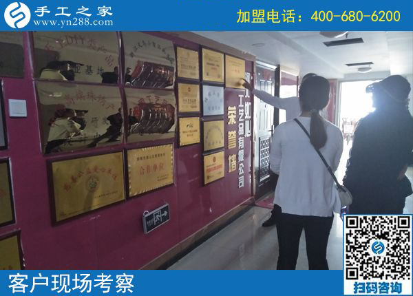 服裝不好賣(mài)，廣西崇左韋女士找到正規(guī)串珠手工活加工項(xiàng)目掙錢(qián)補(bǔ)貼