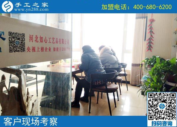 串珠手工活這樣做竟然能收入翻番，一個(gè)農(nóng)民工發(fā)明的，河南開封董女士就在這樣做