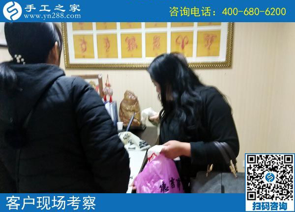 上班族的好兼職，四川宜賓杜女士做這個(gè)正規(guī)供料的手工活一舉兩得