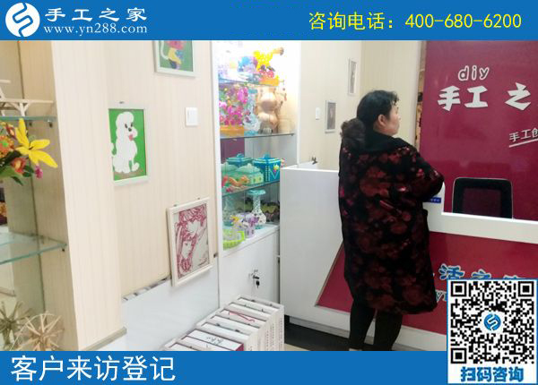 自己能做高檔藝術品，山東菏澤楊女士沒想到做串珠外發(fā)手工活除了掙錢還有這個收獲