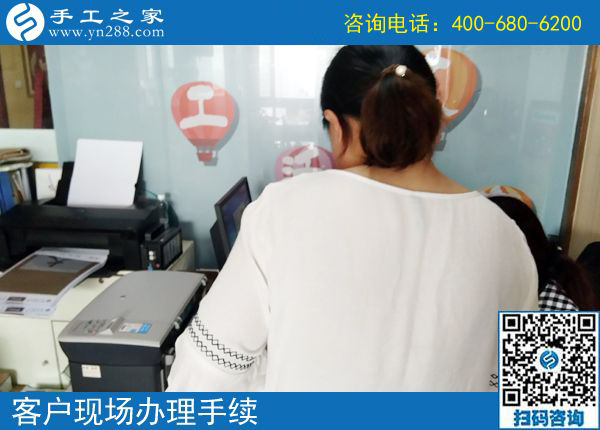 不臟不累，在家掙錢(qián)，河北辛集范女士找到這個(gè)正規(guī)可靠的外發(fā)手工活