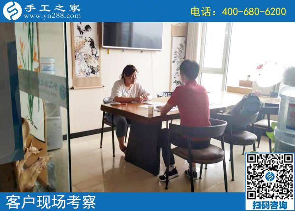 8月1日，拿回家做的手工活，大家都選擇勵志珠珠繡，手工之家接待考察加工客戶剪影