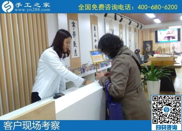 10月15日，在家做手工活加工，把手工活拿回家做是居家掙錢的好方法，手工之家接待考察加工客戶剪影