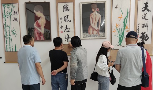 再報(bào)道，《邯鄲日?qǐng)?bào)》刊登手工之家郝總相關(guān)事跡(圖2)