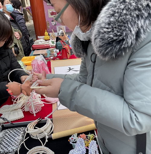 祝福三·八婦女節(jié)，勵(lì)志珠珠繡添風(fēng)采！------記手工之家參加“幸福叢臺、巾幗添彩”手工藝品展