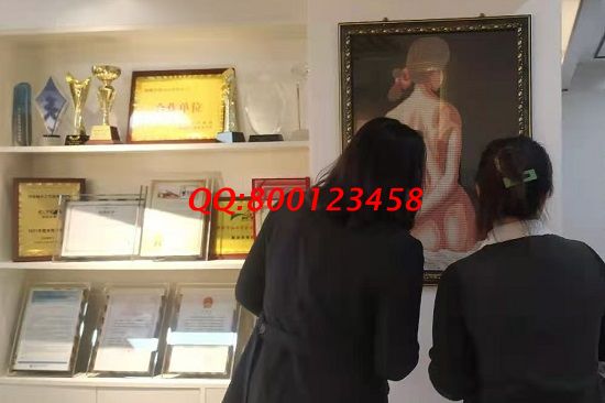 3月29日，拿回家做的手工活，非遺項(xiàng)目勵(lì)志珠珠繡手工活外發(fā)加工項(xiàng)目是就業(yè)創(chuàng)業(yè)好項(xiàng)目，手工之家接待考察加工客戶剪影
