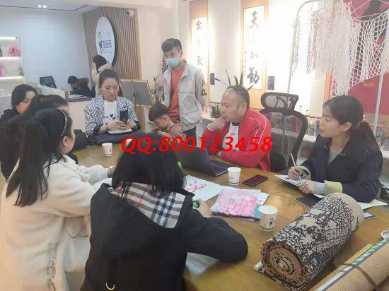 4月2日，做手工活是有技巧的，珠繡可以寄到家做的手工活要好要快就要看看這些，勵(lì)志珠珠繡串珠小飾品實(shí)拍