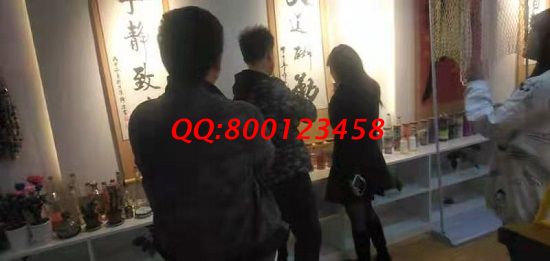 4月11日，想接正規(guī)廠家的手工活，珠繡這個拿回家做的手工活，成為越來越多人的選擇。手工之家接待考察合作加工客戶剪影