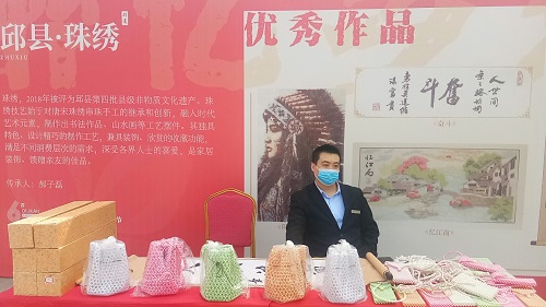 珠繡非遺項(xiàng)目展風(fēng)采，助力邱縣文冠果花節(jié)----記邱縣第六屆文冠果花節(jié)勝利開幕