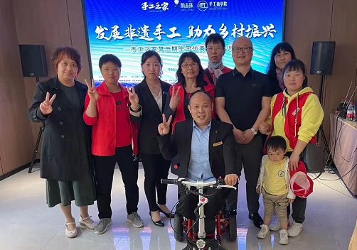 5月2日，純手工活外發(fā)加工，非遺傳統(tǒng)手工勵志珠珠繡是個好選擇，手工之家第二期優(yōu)秀繡娘培訓會剪影