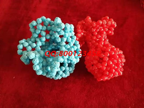 5月3日，拿回家做的手工活要找長(zhǎng)期穩(wěn)定的，一直供料的手工活加工項(xiàng)目非遺手工珠繡是大家共同的選擇，圖為勵(lì)志珠珠繡串珠純手工成品實(shí)拍