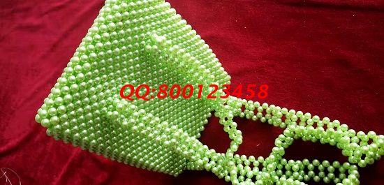 6月24日，可以帶回家做的手工活，珠繡手工活外發(fā)加工項(xiàng)目適合你、我、他和她，圖為勵(lì)志珠珠繡新款珠包成品實(shí)拍