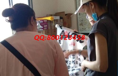 適合她做的外發(fā)手工活，她選擇千里之外的手工之家珠繡(圖1)