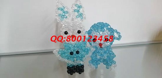 8月1日，拿回家做的手工活，可靠放心的外發(fā)手工活，就來手工之家，圖為勵志珠珠繡串珠成品實拍