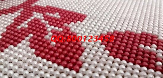 8月7日，想找手工活拿回家做就選手工之家，大家一起做好手工之家的珠繡外發(fā)手工活，圖為勵(lì)志珠珠繡成品細(xì)節(jié)實(shí)拍