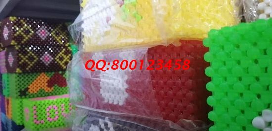8月16日，在家賺錢的手工活，可以寄到家做的手工活，勵志珠珠繡外發(fā)手工活有這樣的服務，圖為勵志珠珠繡串珠產(chǎn)品實拍