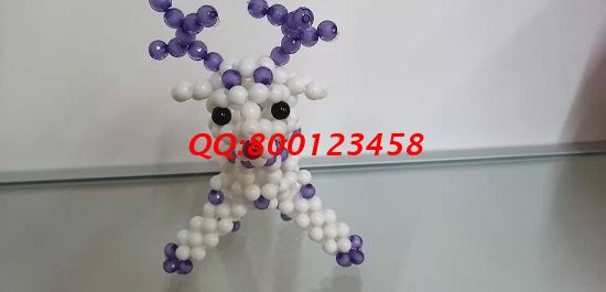 8月17日，找正規(guī)可靠的手工活加工項目，手工之家的手工活代理加工項目造福了很多人，圖為勵志珠珠繡串珠小飾品實拍