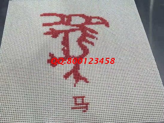 8月28日，付出就有收獲，珠繡可以帶回家做的手工活簡(jiǎn)單好做、收入有保障，很適合大家，圖為勵(lì)志珠珠繡串珠成品實(shí)拍