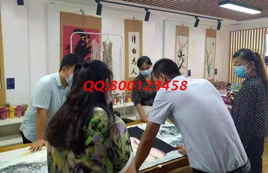 9月11日，把手工活拿回家做，選擇勵志珠珠繡外發(fā)手工活，因?yàn)檫@是對非遺傳統(tǒng)手工的傳承和創(chuàng)新，圖為手工之家接待考察合作加工客戶剪影