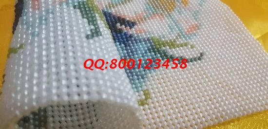 9月15日，前期培訓(xùn)到位，驗收標(biāo)準(zhǔn)明確，手工之家這個拿回家做的手工活這樣保證產(chǎn)品合格，圖為勵志珠珠繡成品細(xì)節(jié)實拍