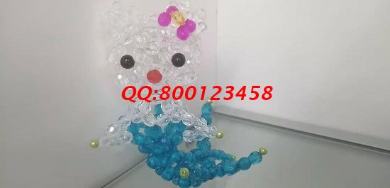 9月26日，想接正規(guī)廠家的手工活，拿回家做的手工活，就選態(tài)度認真、重視服務的好企業(yè)手工之家，圖為勵志珠珠繡串珠成品實拍