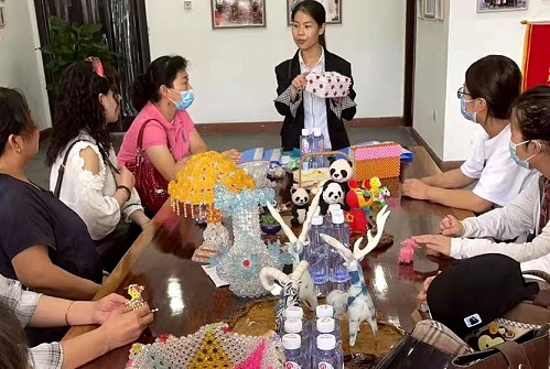 不同的安排，共同的節(jié)日 --- --- 國(guó)慶節(jié)快樂！