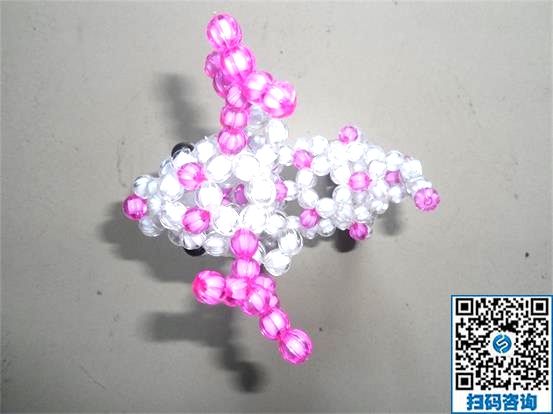 可以拿到家里的手工，一家老少皆可做，簽訂回收合同(圖1)