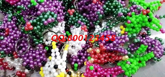 10月30日，可以帶回家做的手工活，想接正規(guī)廠家的手工活，十多年的手工之家有歷史、有成績(jī)、有保障，圖為勵(lì)志珠珠繡串珠成品實(shí)拍