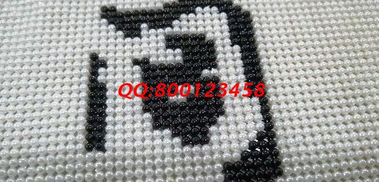 11月1日，考察合作的手工活代理加工項(xiàng)目，在家做手工活掙錢(qián)，如何能掙得更多，圖為勵(lì)志珠珠繡成品細(xì)節(jié)實(shí)拍