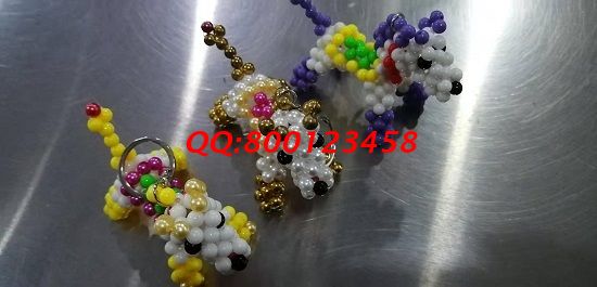11月9日，手工活加工，可以帶回家做的手工活，長期穩(wěn)定、安全放心就選手工之家，圖為勵(lì)志珠珠繡串珠小飾品實(shí)拍