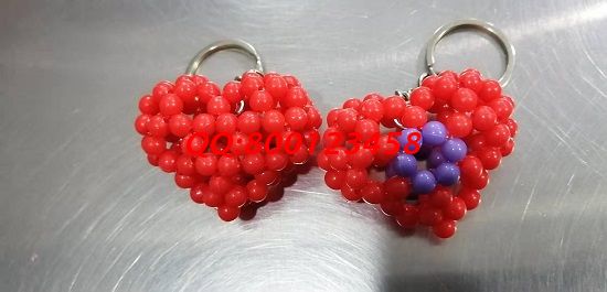 11月22日，想接正規(guī)廠家的手工活，可以寄到家做的手工活，就選有多種優(yōu)勢的手工之家，圖為勵志珠珠繡串珠（小飾品）成品實拍