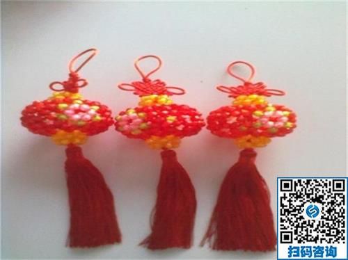 婦女在家加工手工活，做好后公司回收輕松自由(圖1)