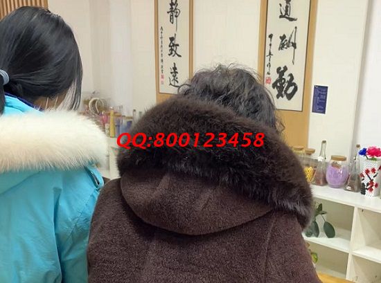 2月18日，家庭手工加工活回收，可以拿回家做的手工，來手工之家手工活接單平臺，圖為手工之家接待加工客戶現(xiàn)場考察合作剪影