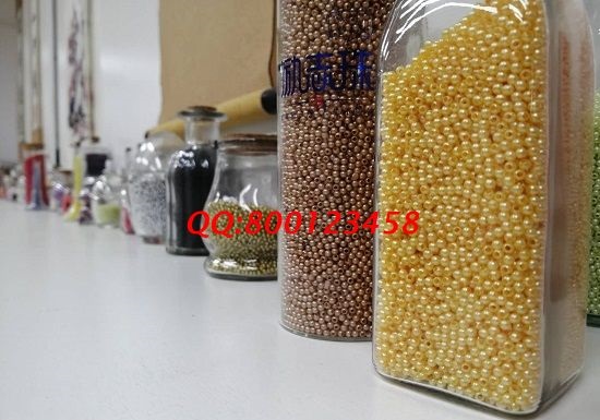 3月5日，手工工藝品在家兼職都能干，可以寄到家做的手工活，很多人選手工之家的珠繡串珠手工，圖為勵志珠珠繡串珠手工多款繡珠剪影