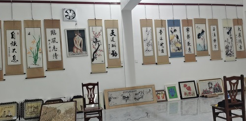 5月3日，手工活接單平臺(tái)，手工兼職招聘帶回家做，珠繡產(chǎn)品讓手工之家和加工人員更好共贏，圖為勵(lì)志珠珠繡手工產(chǎn)品剪影