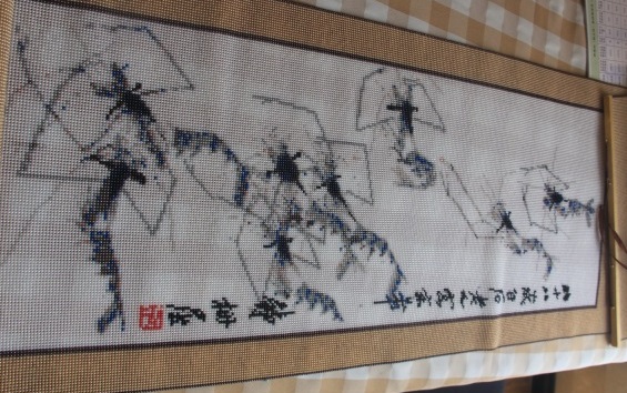 5月7日，找附近手工活拿回家做，手工外包發(fā)布平臺(tái)，手工之家的珠繡串珠手工技能培訓(xùn)是成體系的，圖為勵(lì)志珠珠繡串珠手工產(chǎn)品剪影