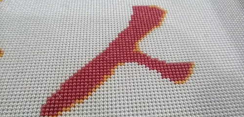 6月4日，拿回家做的手工活，在家兼職手工活，手工之家的珠繡串珠手工相互促進、良性發(fā)展，圖為勵志珠珠繡手工產(chǎn)品剪影