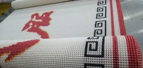 6月4日，拿回家做的手工活，在家兼職手工活，手工之家的珠繡串珠手工相互促進、良性發(fā)展，圖為勵志珠珠繡手工產(chǎn)品剪影
