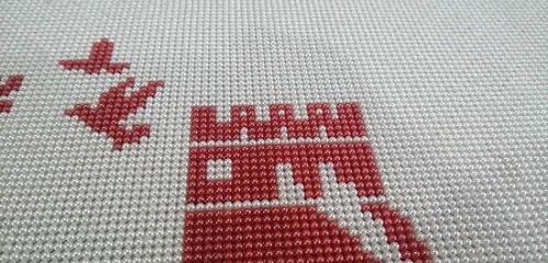 6月4日，拿回家做的手工活，在家兼職手工活，手工之家的珠繡串珠手工相互促進、良性發(fā)展，圖為勵志珠珠繡手工產(chǎn)品剪影