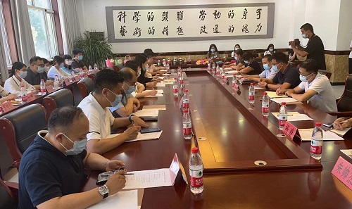 交流研討，在產(chǎn)業(yè)化、市場(chǎng)化、品牌化道路上前行 --- ---記2022邯鄲“青創(chuàng)營(yíng)”走進(jìn)大名府(圖1)