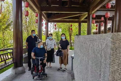 交流研討，在產(chǎn)業(yè)化、市場(chǎng)化、品牌化道路上前行 --- ---記2022邯鄲“青創(chuàng)營(yíng)”走進(jìn)大名府(圖3)