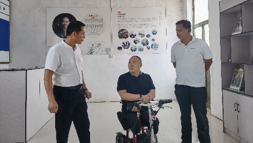 珠繡手工落地生根，讓農(nóng)民能多一份收入(圖1)