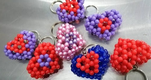 真值得，花閑暇時(shí)間在家做串珠外接手工活常年都有收入(圖1)